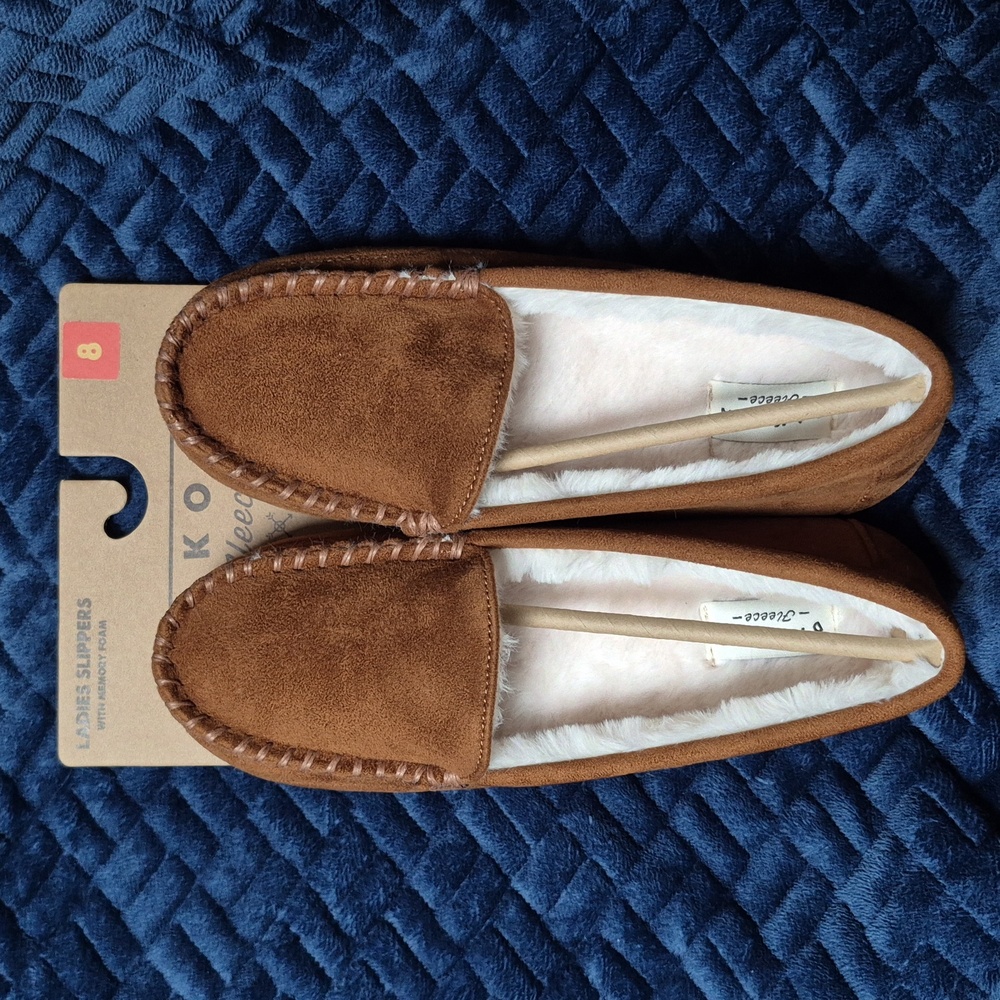 Dakota Fleece Women's Faux Fur Slippers With Memory Foam Size 8, New With Tags - Picture 7 of 7